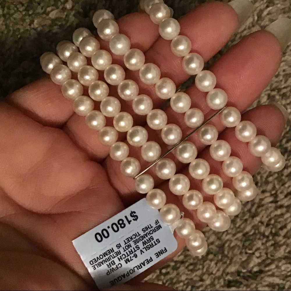 Pearl bracelet